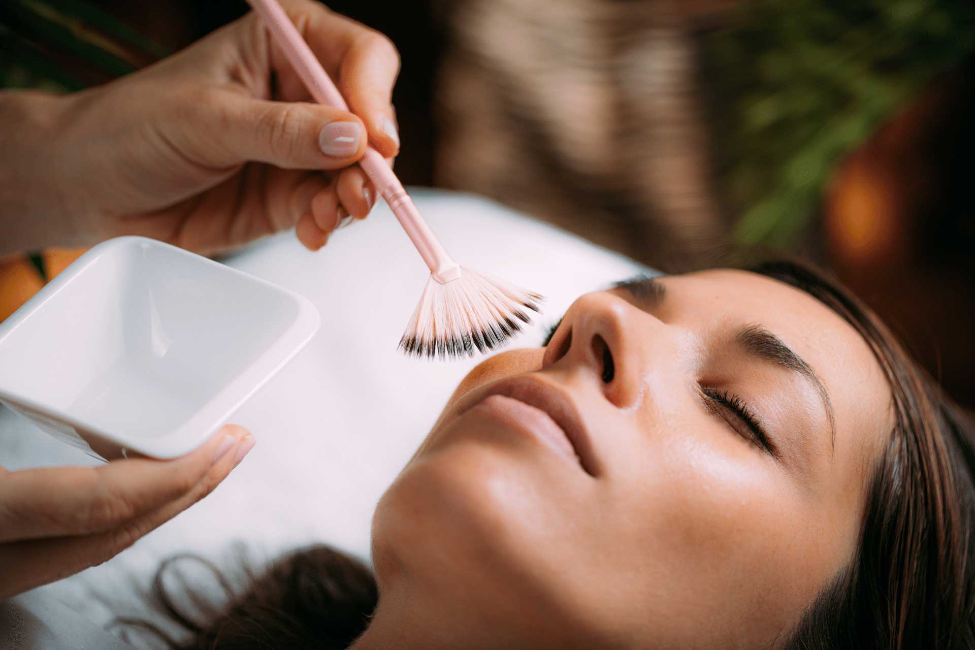 Evaluating The Pros and Cons of Chemical Peels